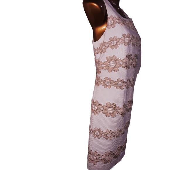 Lilly Pulitzer Sz 4 White & Gold Metallic Applique Detail Dress - Picture 5 of 9